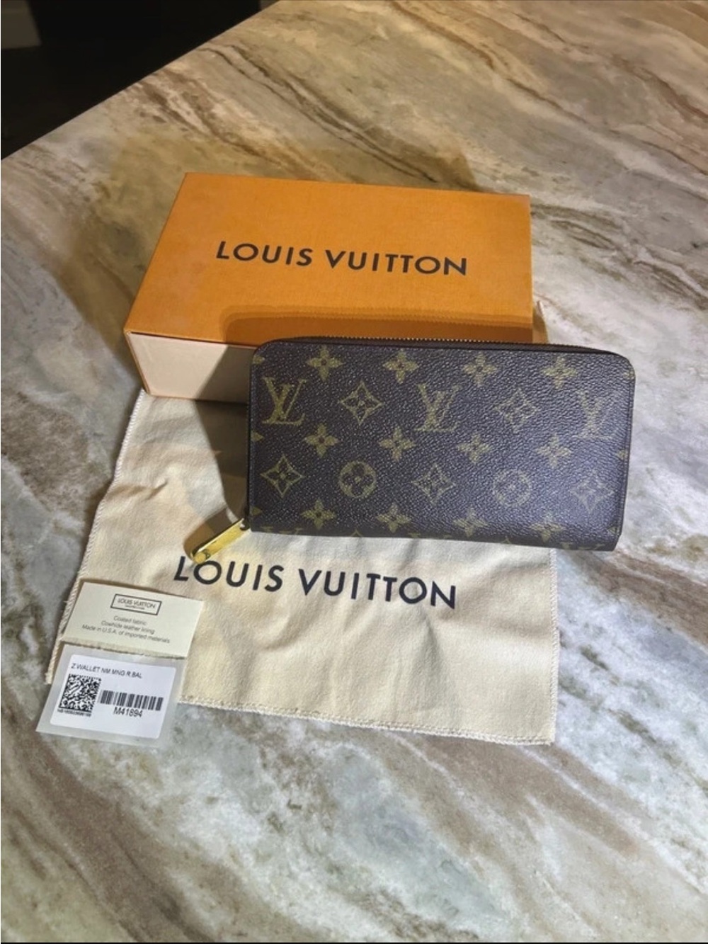 LOUIS VUITTON MONOGRAM ZIP WALLET